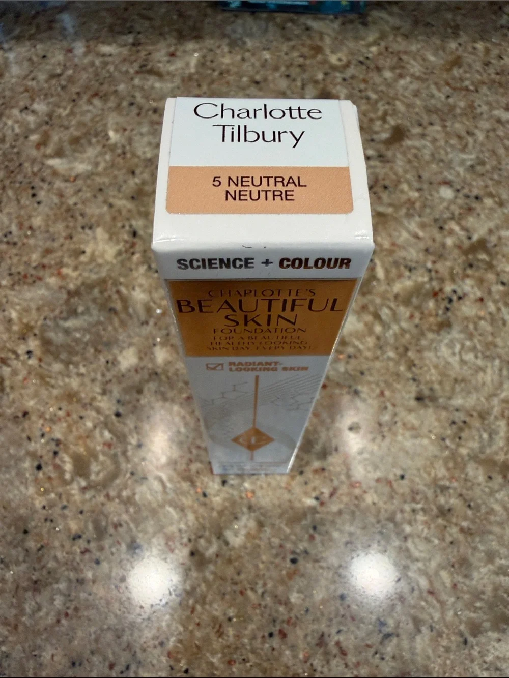 NEW Charlotte Tilbury Beautiful Skin Medium Coverage Liquid Foundation
